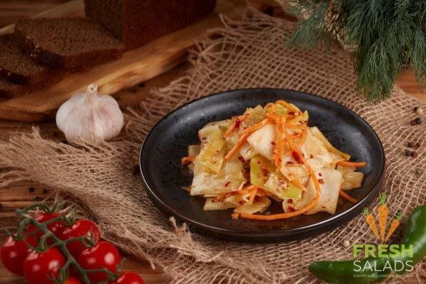 Салат с капустой и аджикой (острый)